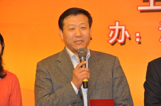 2013年1月23日,2012年度国内十大科技新闻入选单位代表海军政治部宣传部上校曹金平发言。