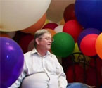 美国男子性怪癖:爱上气球