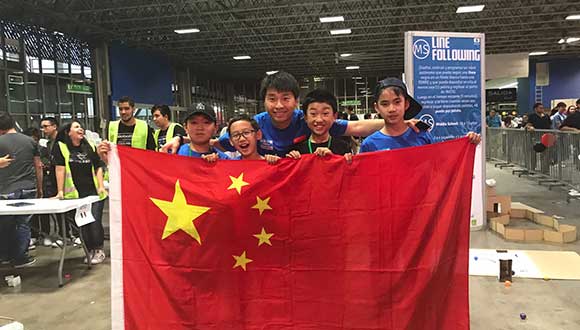 中国学生夺2017RoboRAVE国际机器人大赛冠军