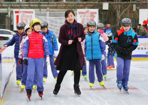 北京市举行2018年中小学生冰雪运动课程展示活动【3】