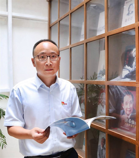 “国家队”总设计师何晓明与中国军工的二十年 