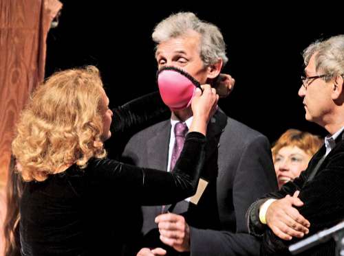 搞笑诺贝尔奖:防毒面具<em>胸围</em>等获奖(图)--科技--